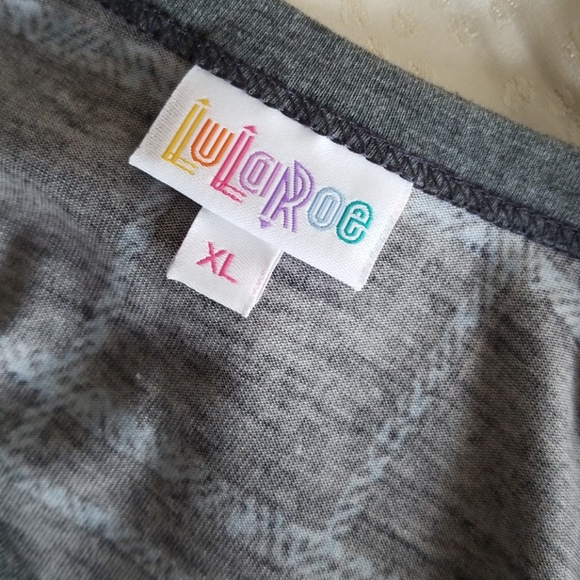 Lularoe Randy tee - Picture 4 of 4